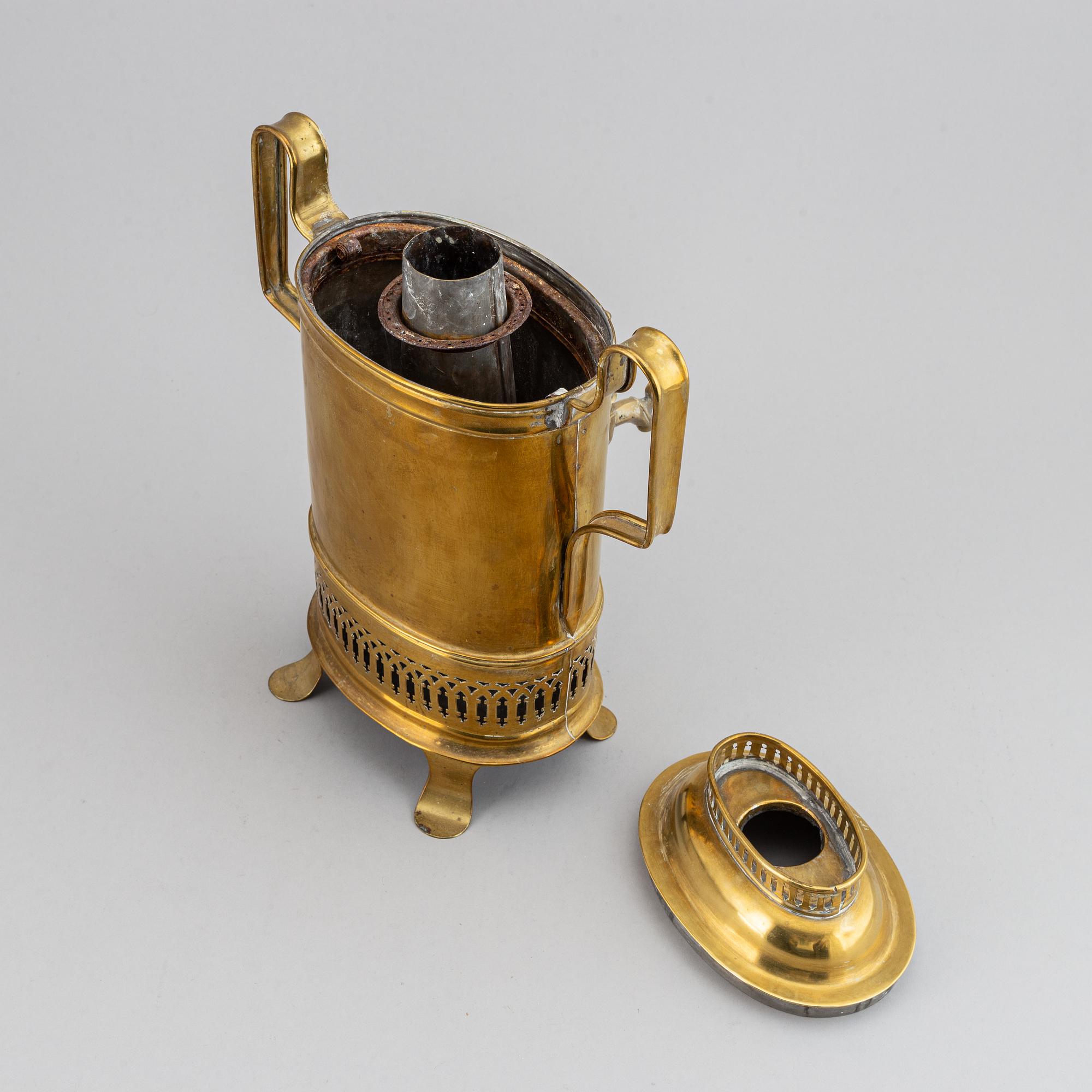 Samovar, mässing, omkring 1900.
