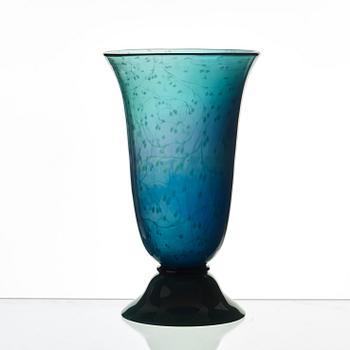 Edward Hald, An Edward Hald emerald green 'graal' vase, Orrefors, Sweden 1917.