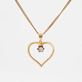 Brilliant-cut diamond heart pendant, with chain.