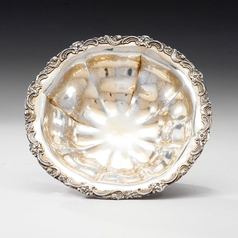 A silver bowl by Alexander Stockberg, St. Petersburg 1855. Weight 359 g.