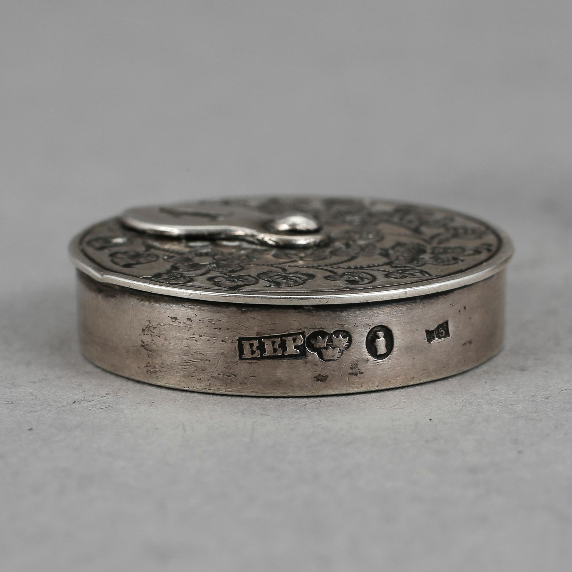 DOSOR, silver, 2 st, 1800/1900-tal. Total vikt 22 g.