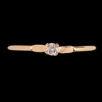RINGAR, 6 st, 18 k guld med olika stenar. Total vikt ca 6 gram.