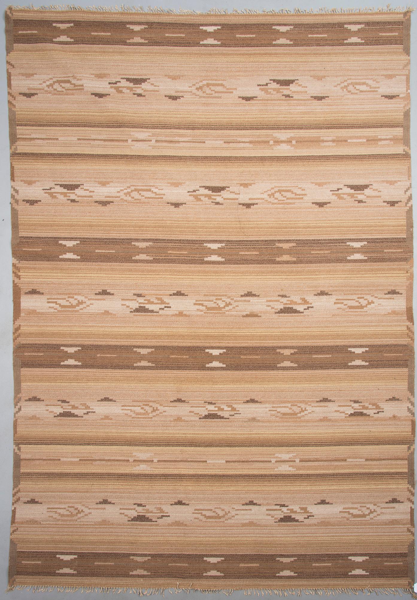 MATTA, funkis, Kiikan Kutomo, 1930-tal. Ca 321 x 226 cm.