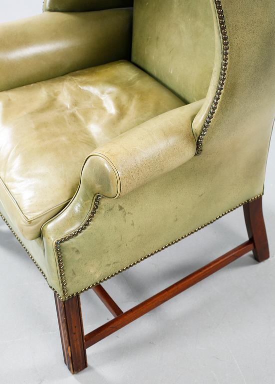 An english style armchair, second half of the 20th century.