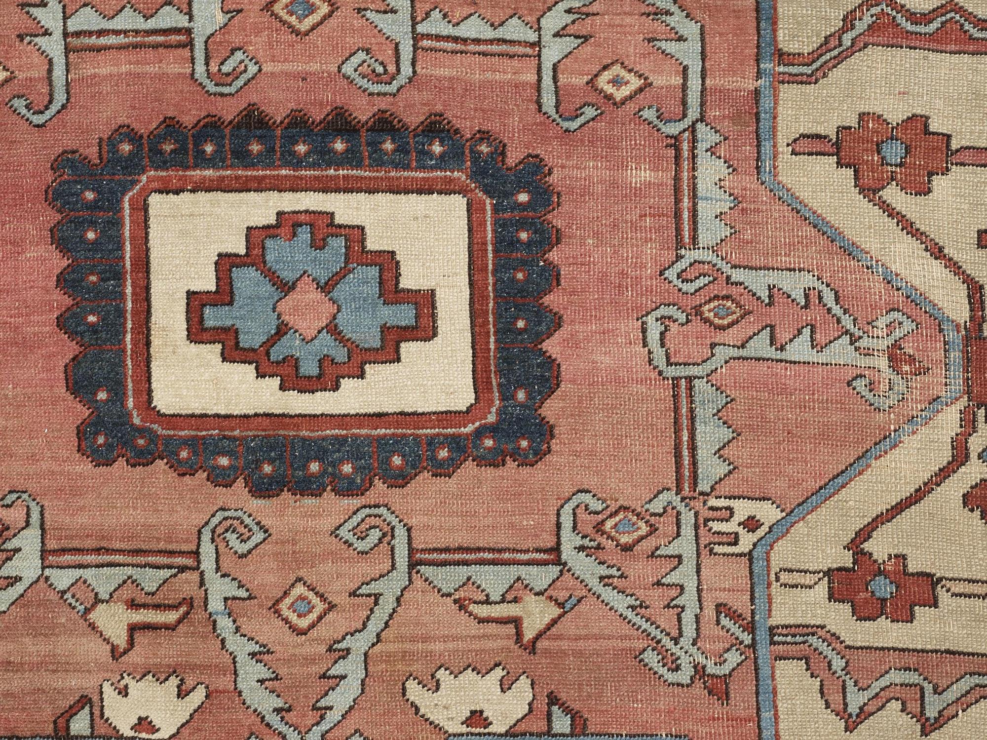 ANTIQUE HERIZ. 390 x 272,5 cm.