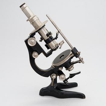 Ernst Leitz Wetzlar, Polarizing microscope, 2nd quarter of the 20th century.