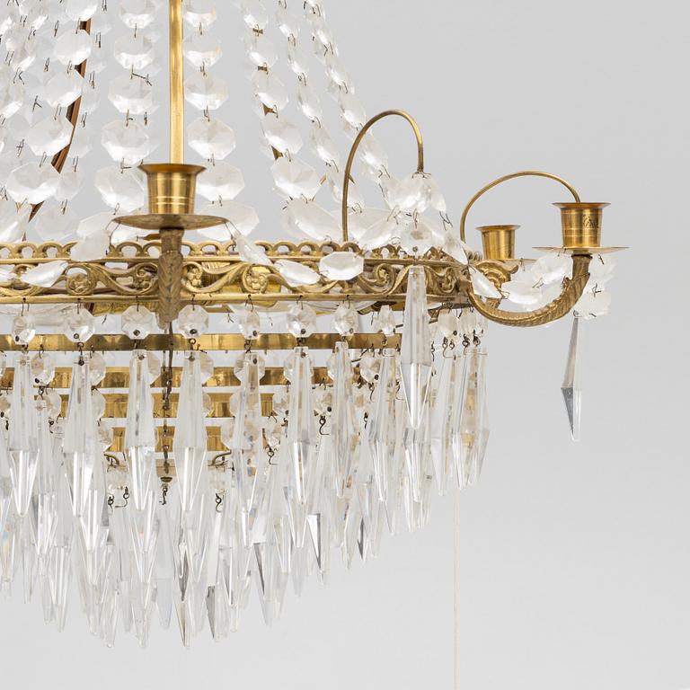 A Gustavian style chandelier, mid-20th Century.