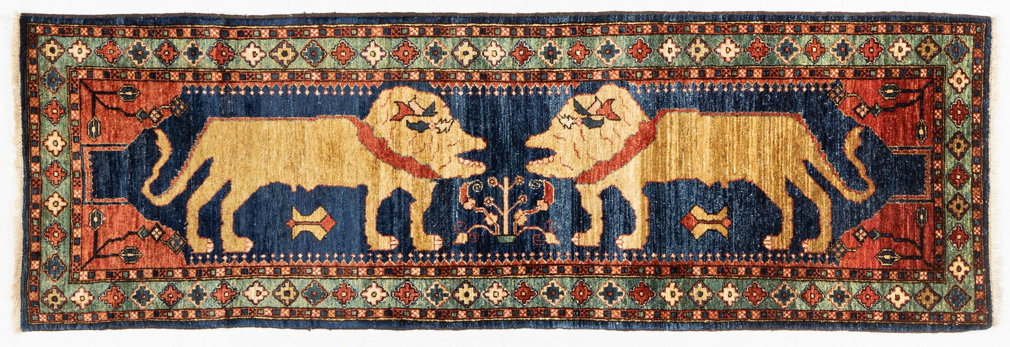 Gallerimatta, orientalisk, ca 240 x 80 cm.