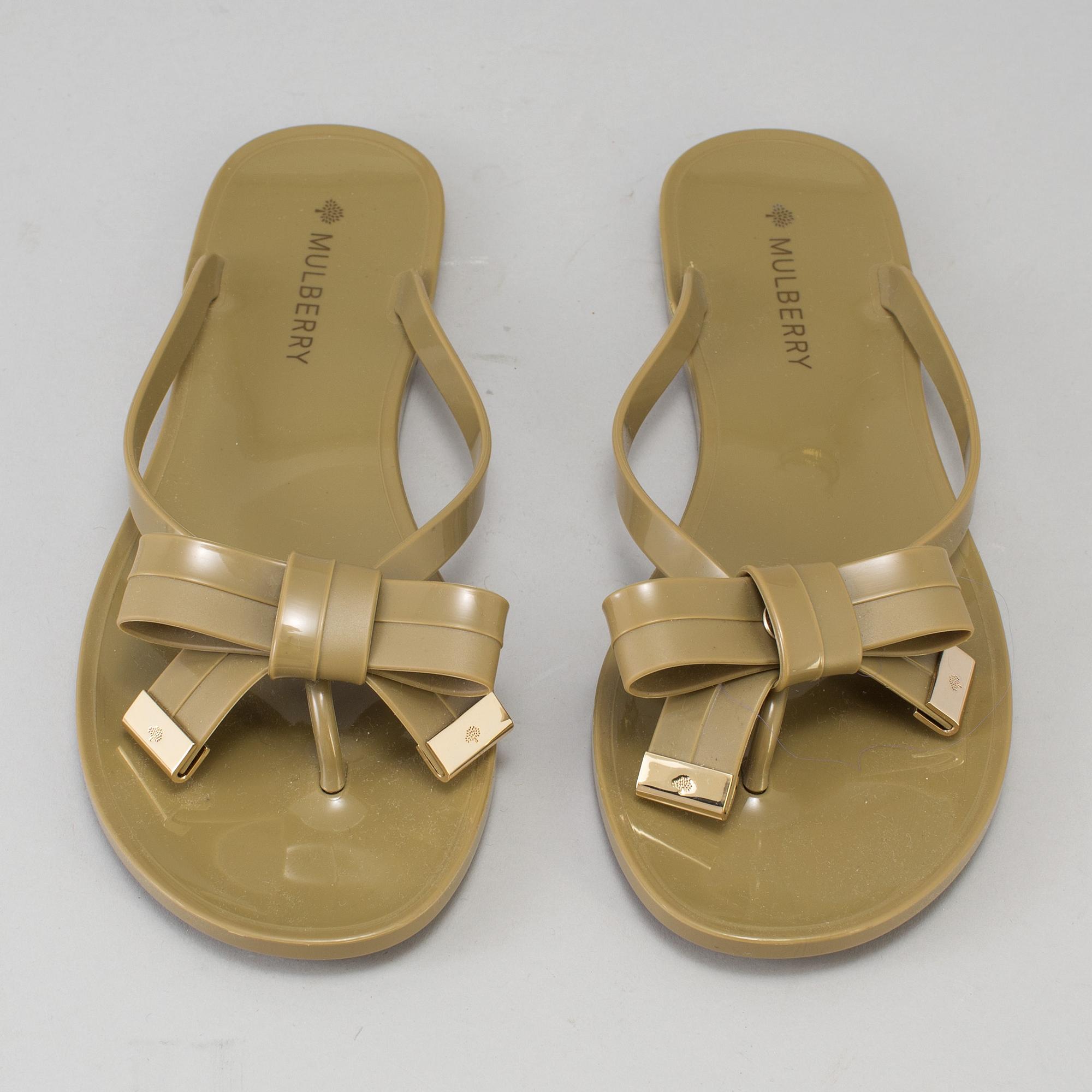 Mulberry flip flops store