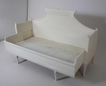 UTDRAGSOFFA, sengustavianskt provinsarbete, 1800-tal.