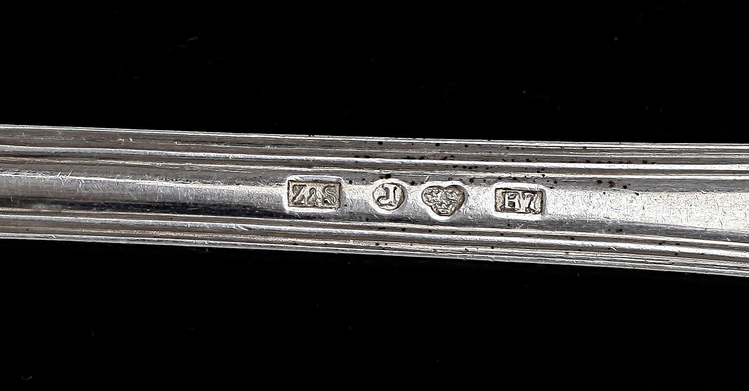 PARTI SKEDAR, 15 delar, "Fransk lilja" silver, bl a Zander & Svensson, Jönköping. 1900-talets början. Vikt ca 478 g.