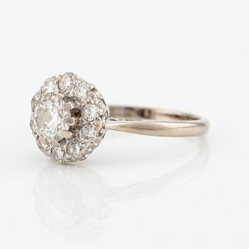 Ring, carmine ring, 18K white gold with brilliant-cut diamonds.