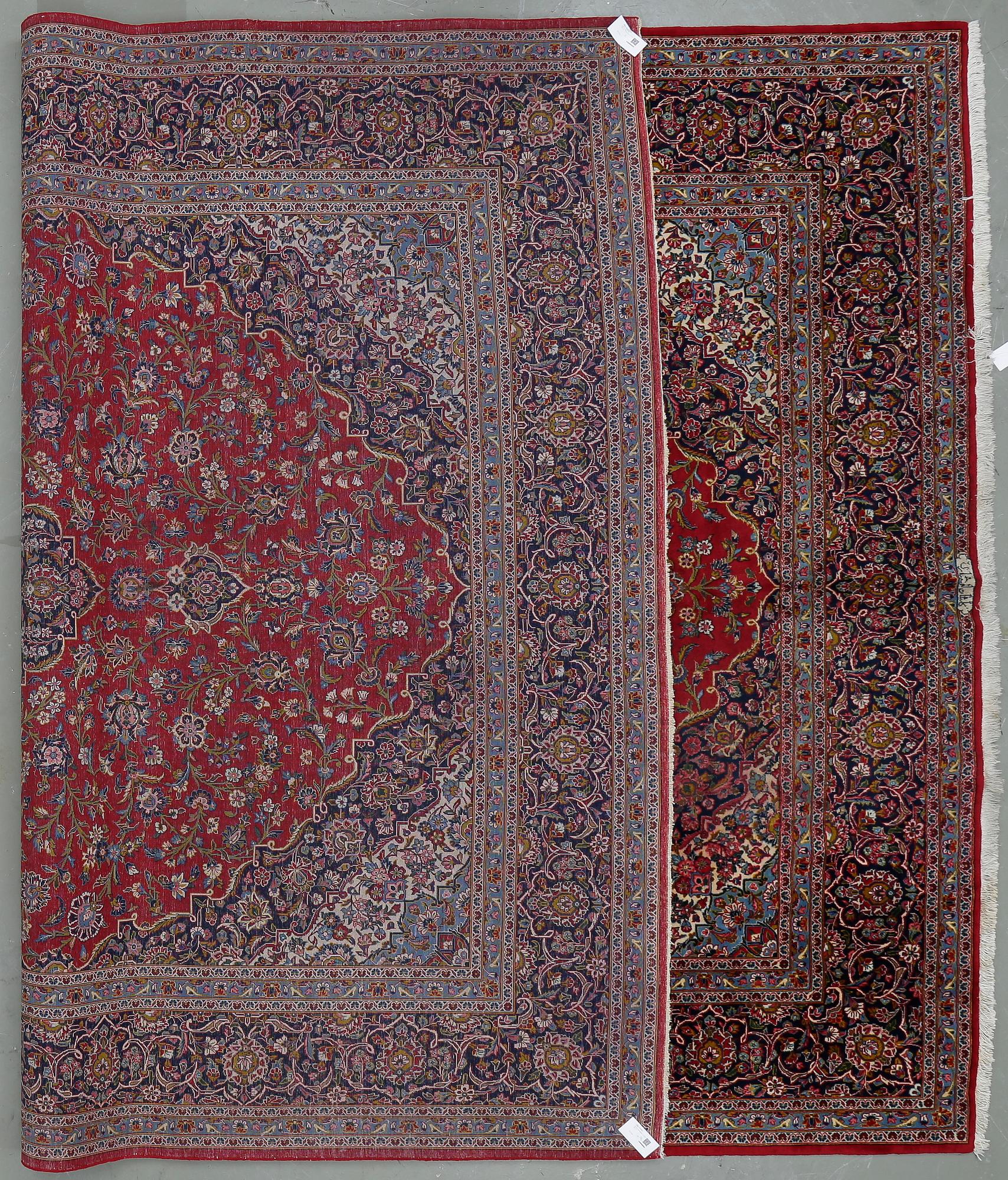 MATTA, old, Keshan. Ca 374 x 265 cm.
