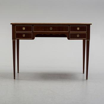 SKRIVBORD, sengustaviansk stil, 1900-talets första hälft.