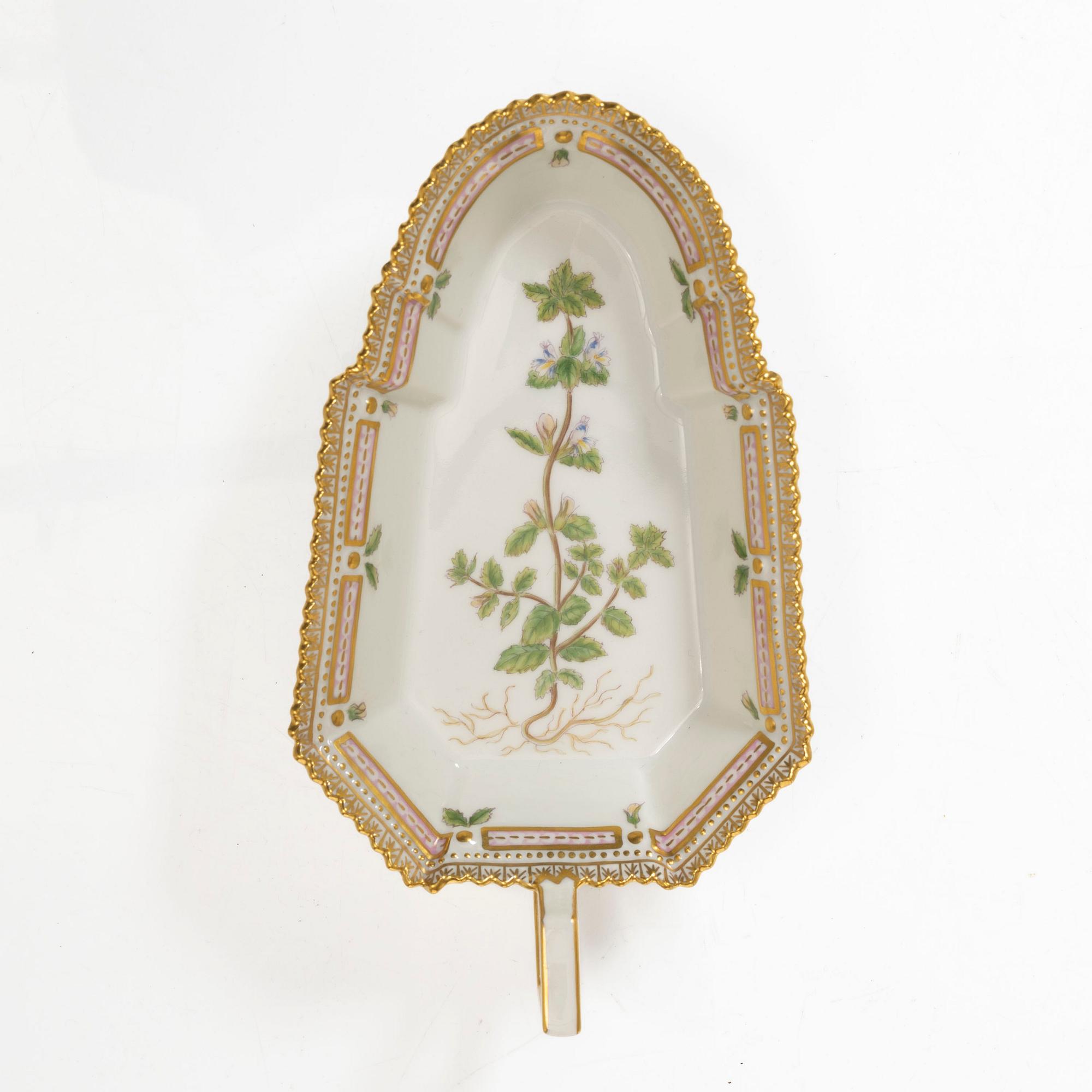 Two Royal Copenhagen 'Flora Danica' porcelain dishes, Denmark, 1940s and 60s.