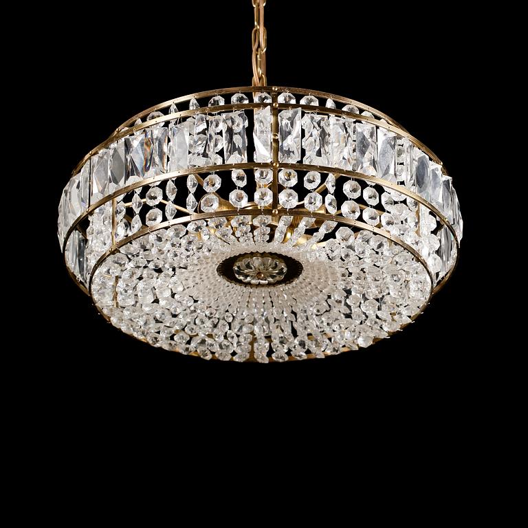 TAKLAMPA, 1900-talets andra hälft, höjd 17 cm.