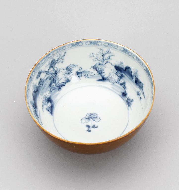 SKÅL, porslin, Kina, Qianlong, 1700-talets första hälft.