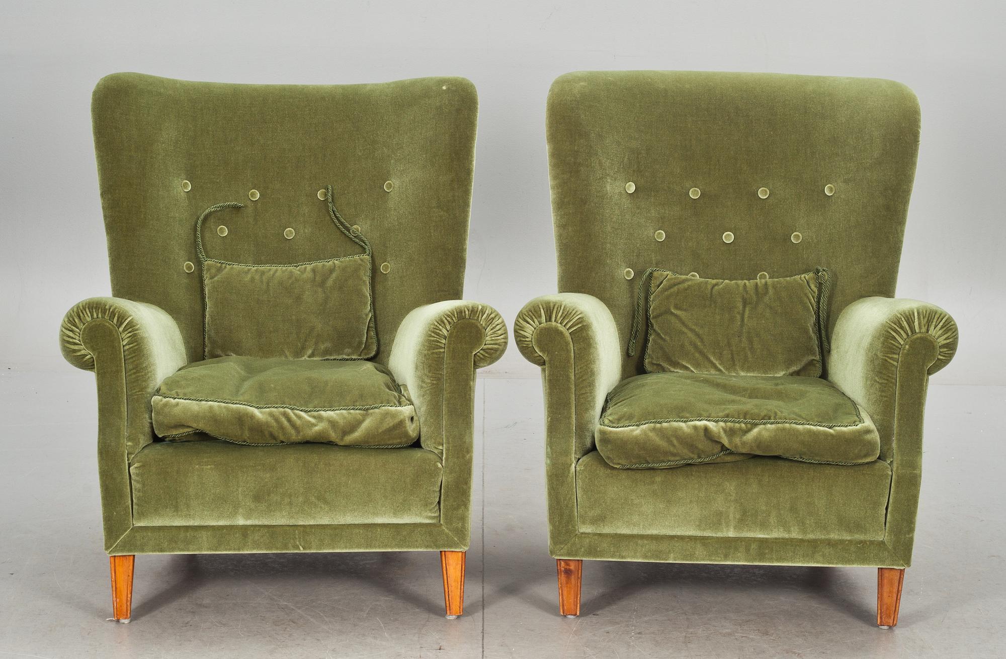 FÅTÖLJER, ett par, 1900-talets andra hälft.