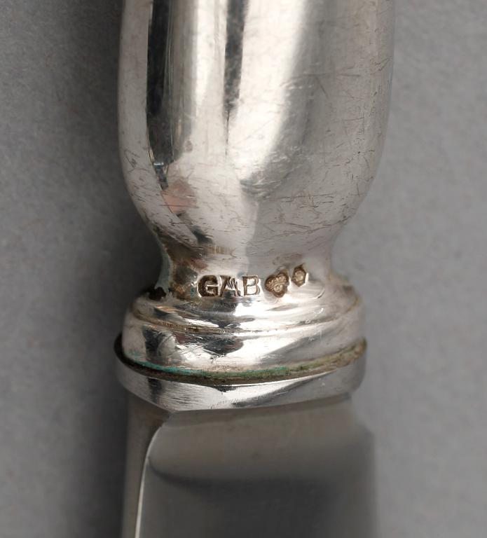 MATKNIVAR, 6 st, silver, sk. Fiolmodell, GAB, 1900-tal. Tot vikt 557 gram (inkl rostfria blad).