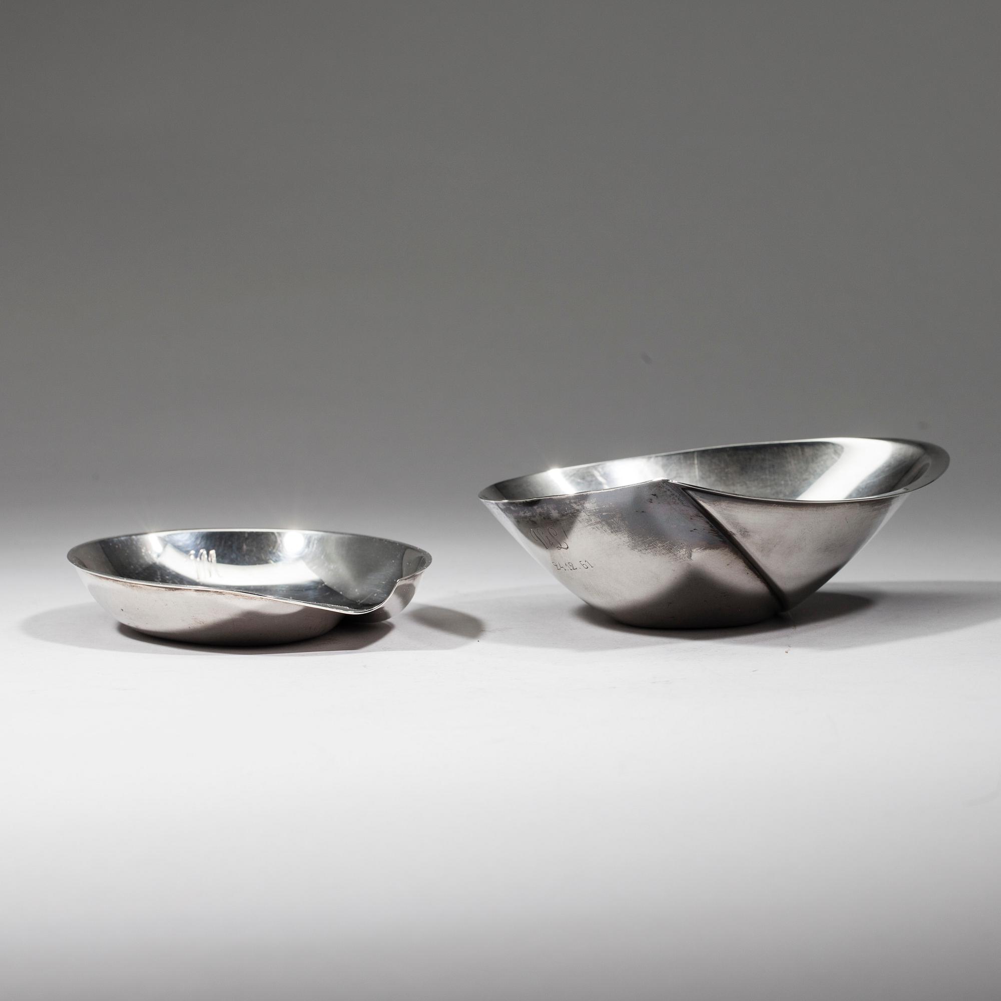 SKÅLAR, 2 st, silver, Tapio Wirkkala, signerade TW, Hopeakeskus, Tavastehus 1960-tal. Tot. vikt 169 g.