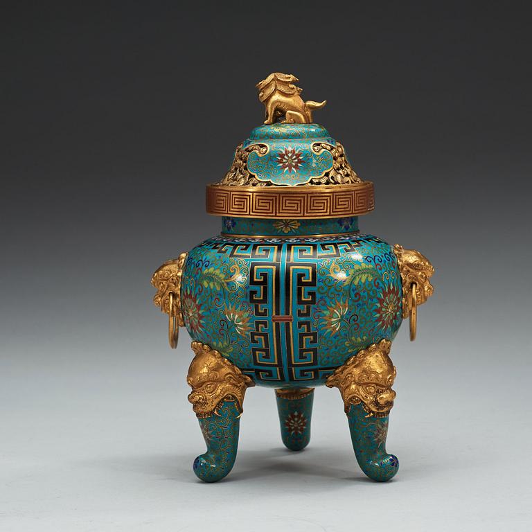 A cloisonné tripod censer, late Qing Dynasty (1644-1912)/ early 20th Century, bearing a Lao Tian Li mark.