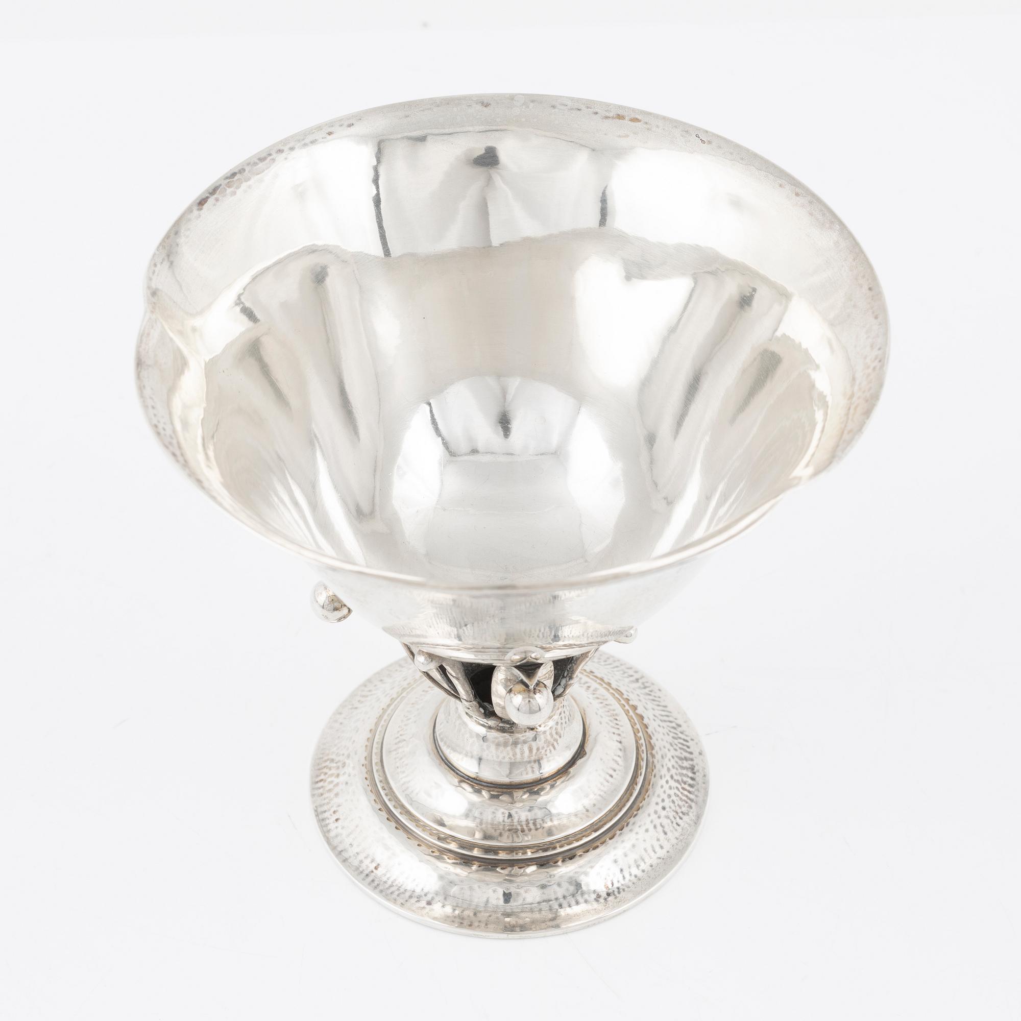 Johan Rohde, skål, sterling silver, modell 17B, Firma Georg Jensen, Köpenhamn 1925-32.