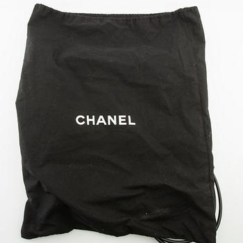 Chanel,.