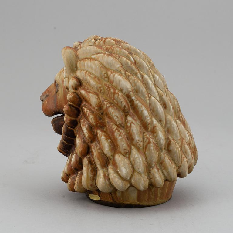 GUNNAR NYLUND, a stoneware sculpture of a lion's head, Rörstrand, Sweden mid 1900's.