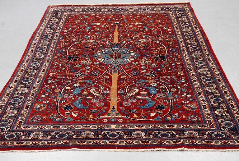 A carpet, antique/semi-antique, Teheran/Nain Tuteshk, ca 314 x 211 cm.