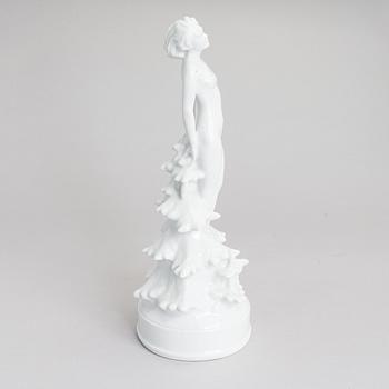 Yrjö Liipola, a porcelain sculpture Arabia, signed Yrjö Liipola -35.