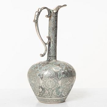 Kanna, silver, persisk, 1900-talest första hälft. Totalvikt 266 gam.