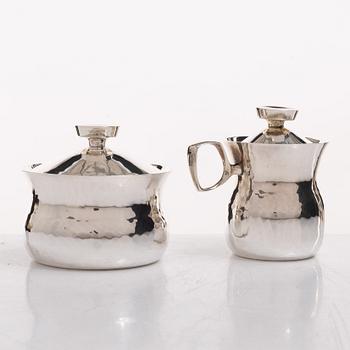 Markströms Guldsmeds Ab, A Swedish silver cream jug, sugar bowl and tray, Uppsala 1970.
