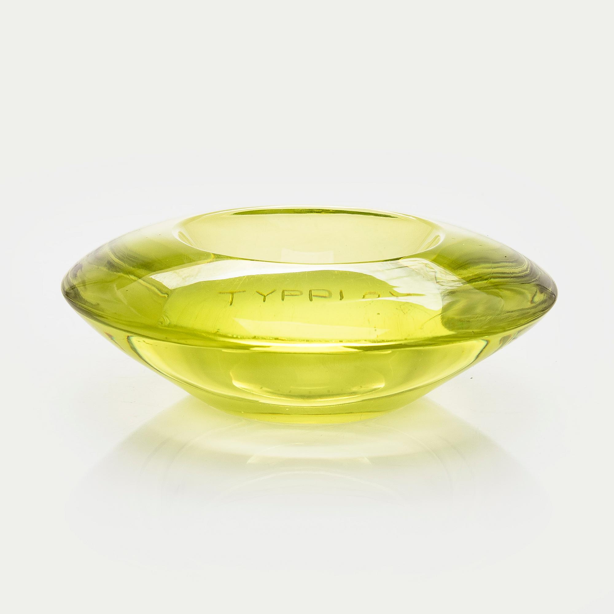 Aimo Okkolin, A' Flying saucer' glass bowl, signed Aimo Okkolin Riihimäen Lasi Oy.
