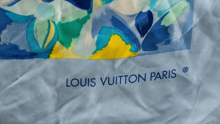 SCARF, Louis Vuitton.