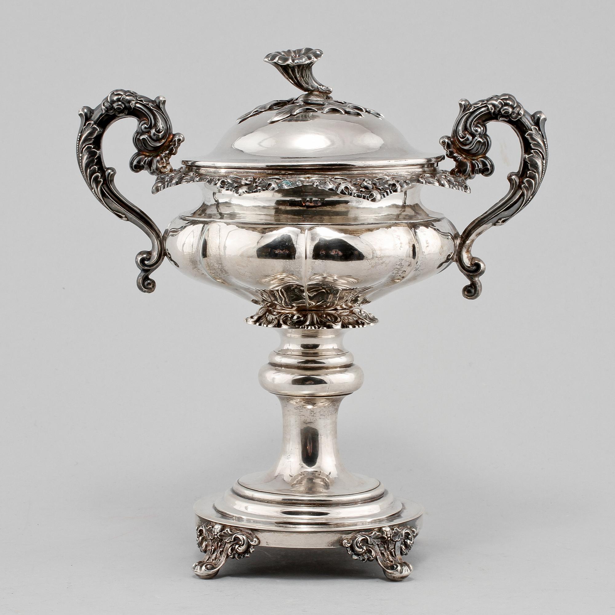 SOCKERSKÅL, silver, Lars Larsson, Göteborg, 1847, vikt 790 g.