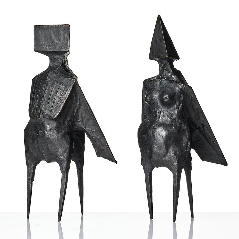 Lynn Chadwick, "Pair of standing figures".