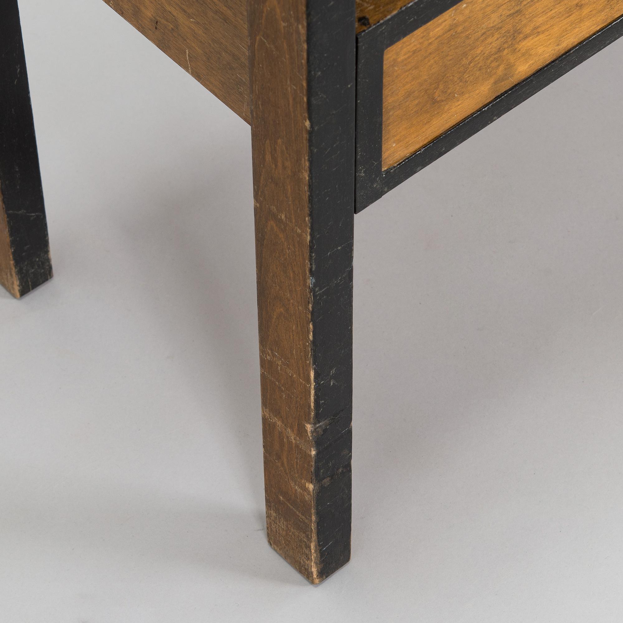 Alvar Aalto, sidobord, modell 87,  O.Y. Huonekalu- ja Rakennustyötehdas A.B. 1930/1940-tal.