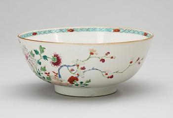 SKÅL, porslin. Qing dynastin. Qianlong 1736-95.