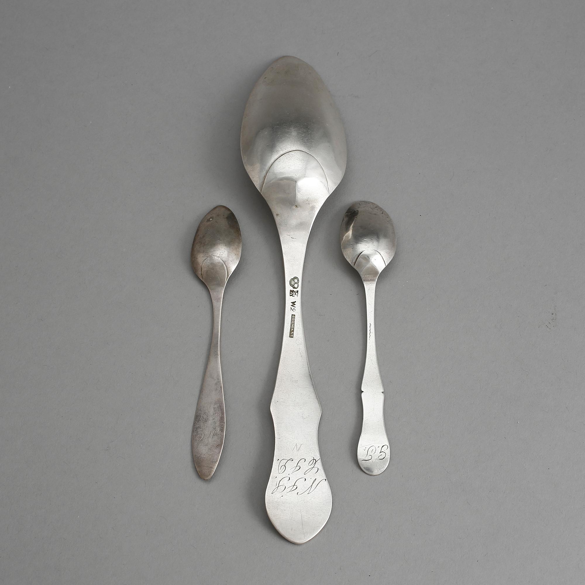 SKED OCH TESKEDAR, 2 st, silver. Bla Gustaf Henrik Sidwall, Norrköping, 1802, vikt ca 66 g.