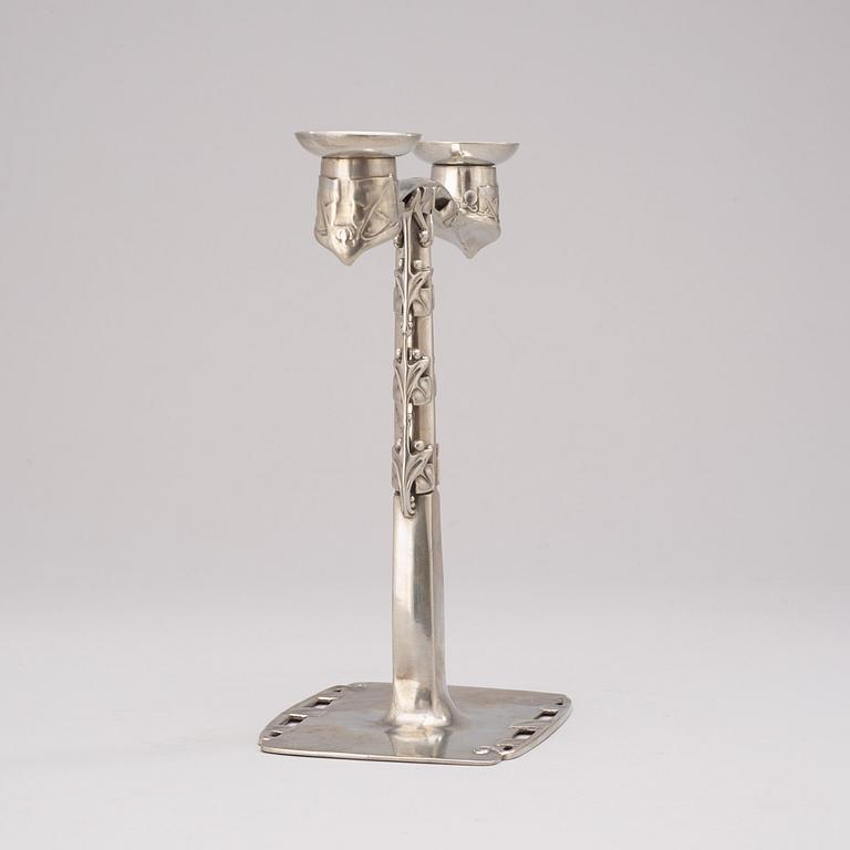 ARCHIBALD KNOX tillskriven, kandelaber "Tudric", Liberty & Co, Arts & Crafts, England.