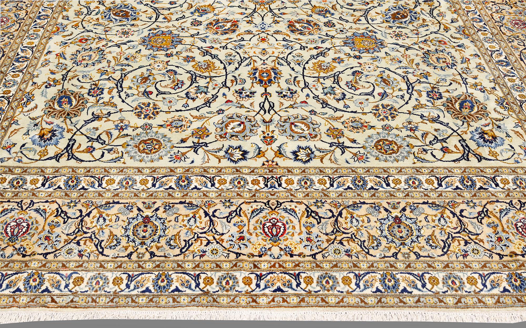 A Keshan carpet, approx. 402 x 300 cm.