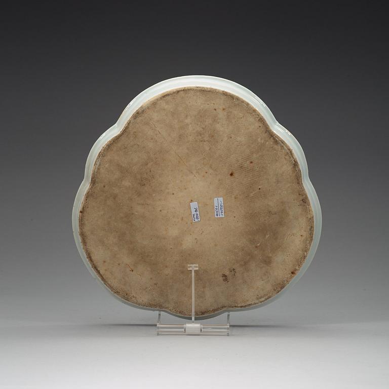 A blue and white tray, Qing dynasty, 19th Century.