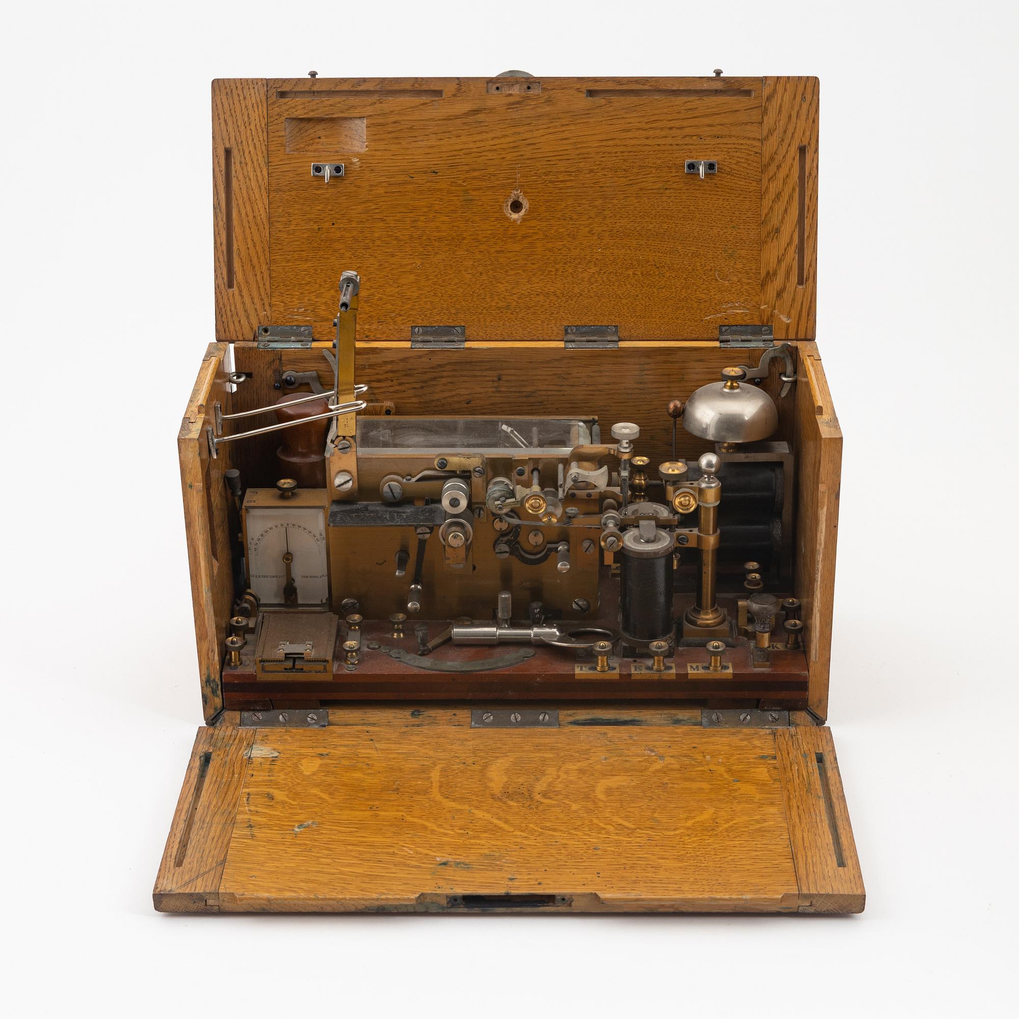 Teleprinter med låda. - Bukowskis