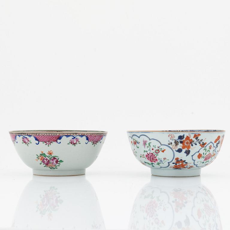 A set of two famille rose bowls, Qing dynasty, Qianlong (1736-95).