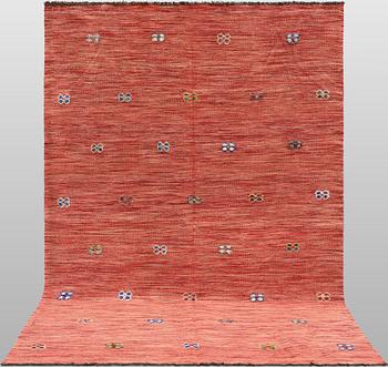 A Kelim carpet, 246 x 170 cm.