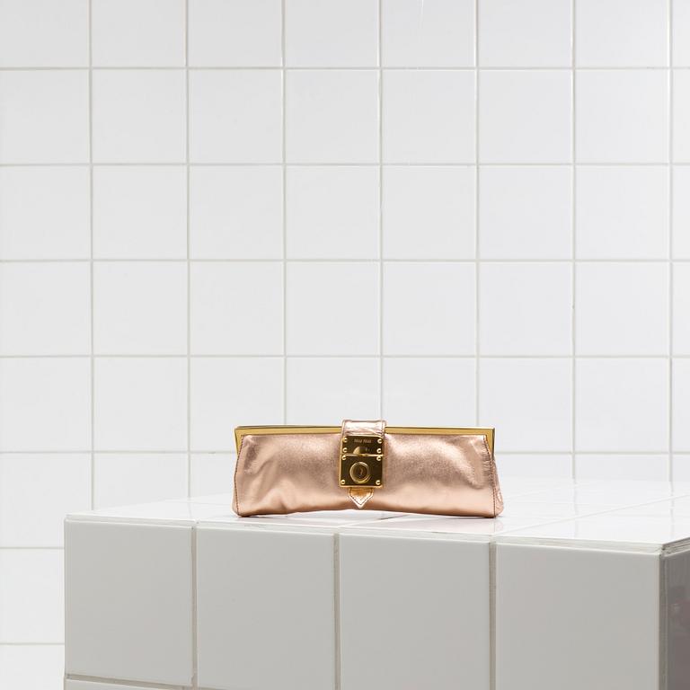 CLUTCH, Miu Miu.