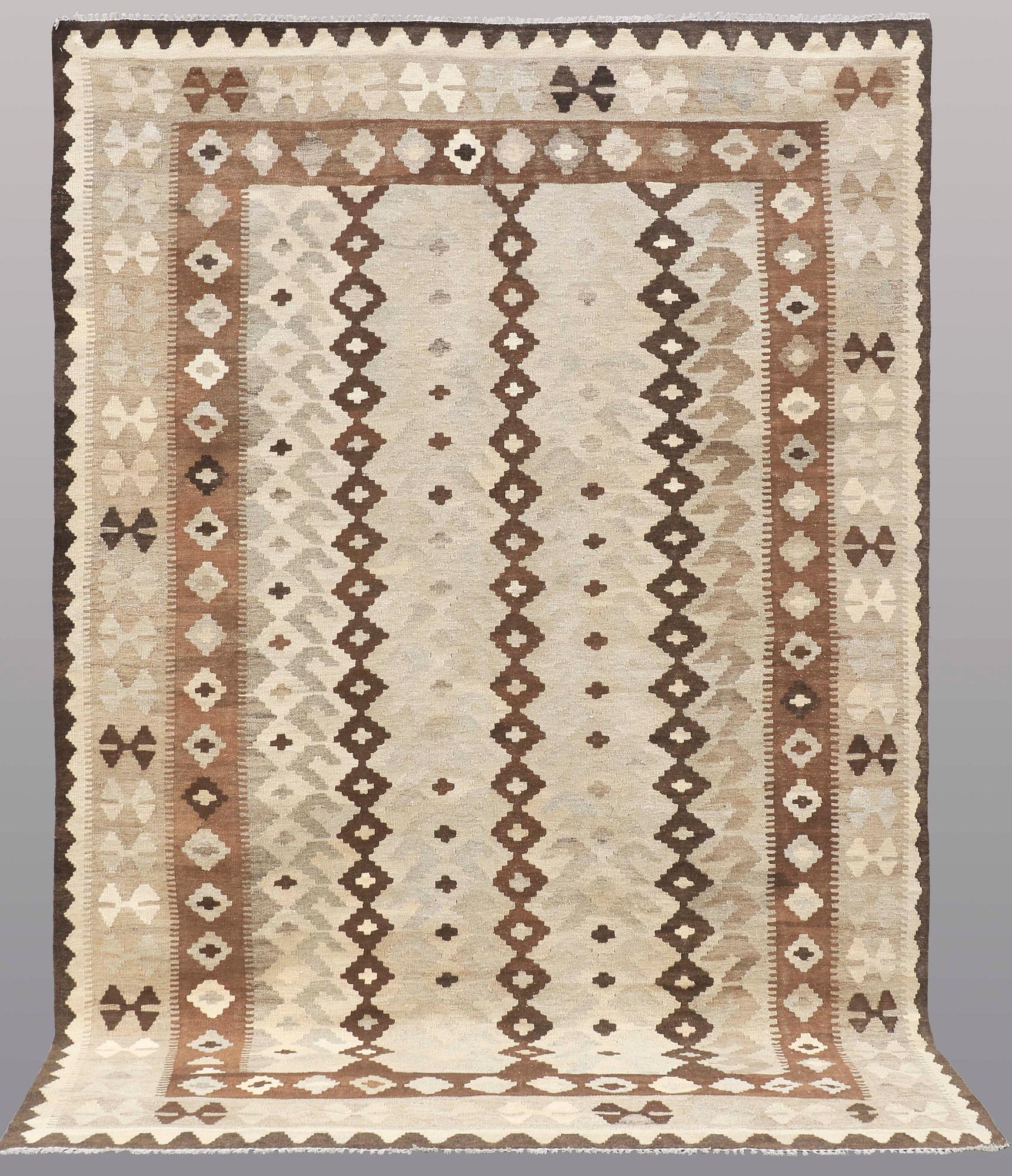 A CARPET, Kilim, ca 301 x 200 cm.