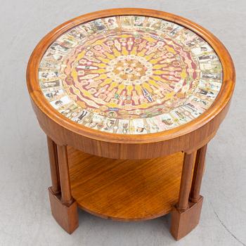 An early 20th century table.