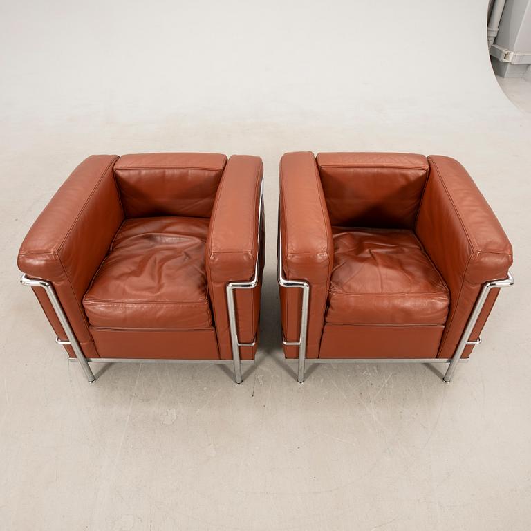 Le Corbusier, Pierre Jeanneret & Charlotte Perriand, fåtöljer ett par, "LC2", Cassina, Italien sent 1900-tal.