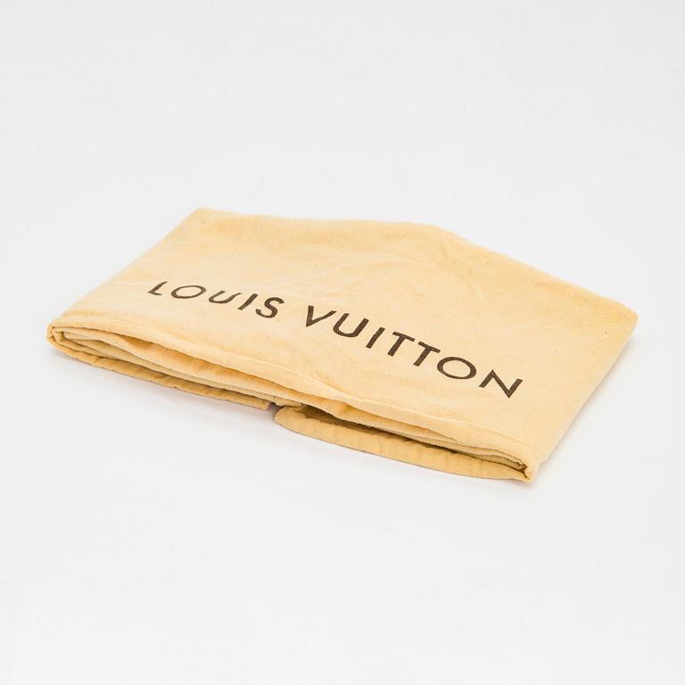 Louis Vuitton, A Damier Graphite 'District PM Messenger' Bag.